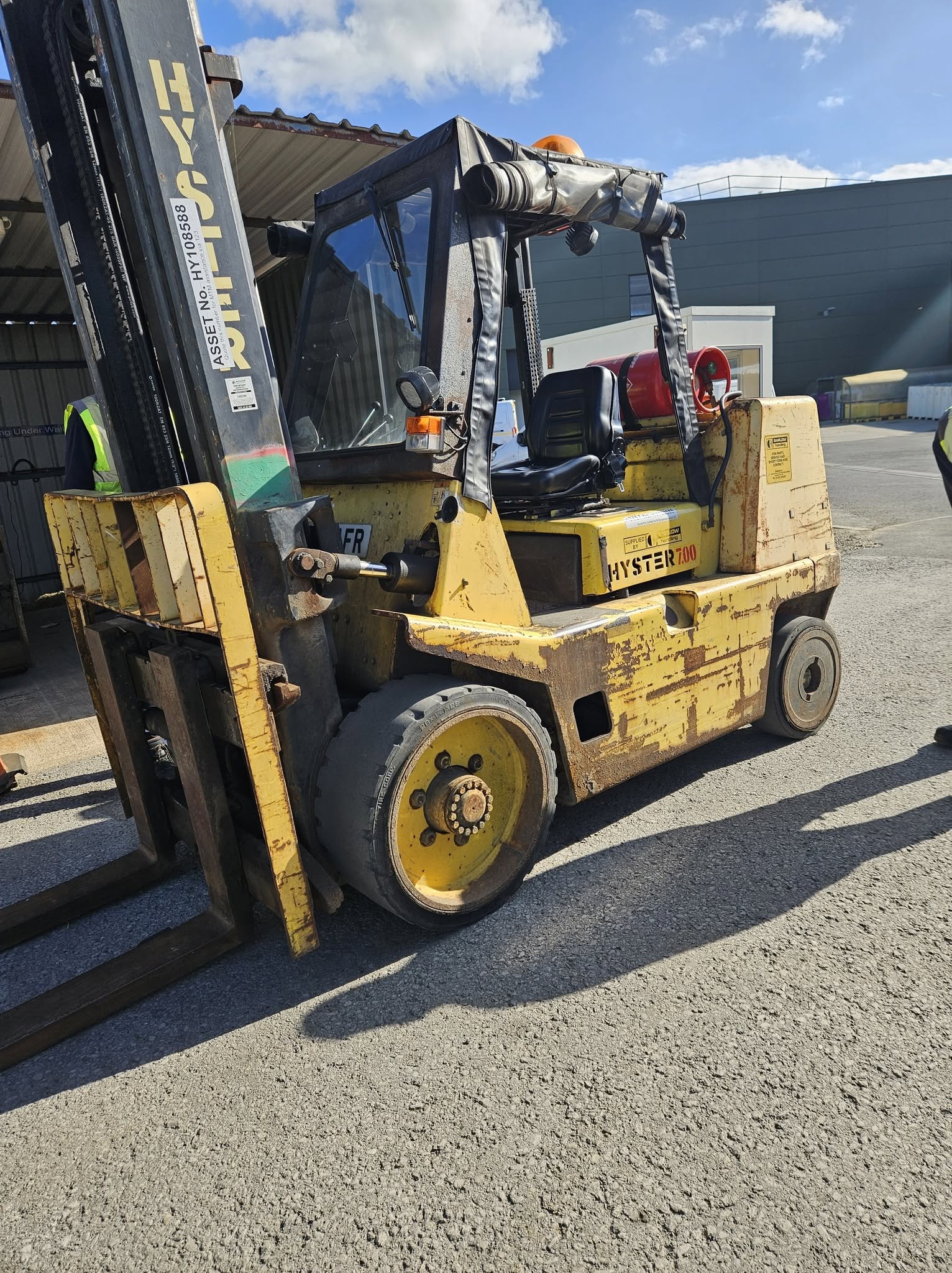 Forklift refresher and conversion training